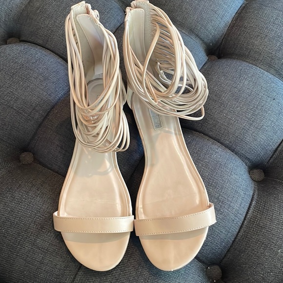 STUDIO F, Roman Sandals - Picture 4 of 11